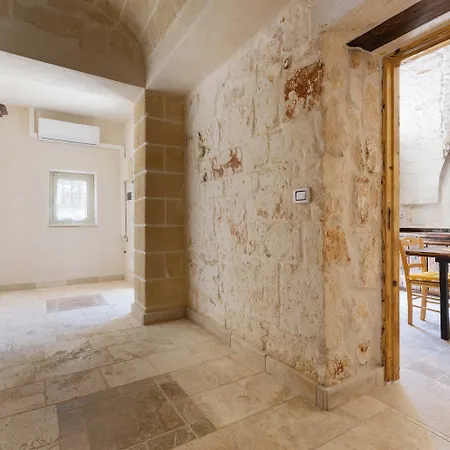 Trulli Ion By Perle Di Puglia * קרוביניו